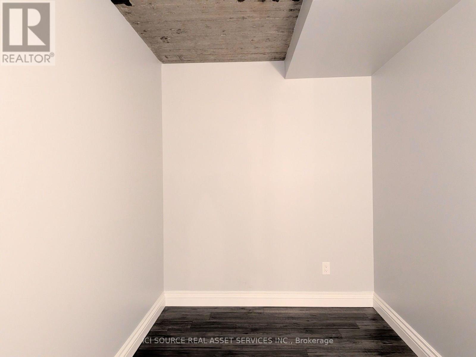 404- 2175 Wyandotte Street East, Windsor, ON photo 36