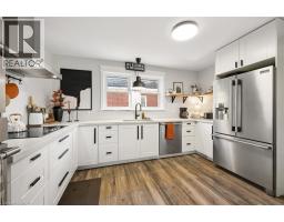 3pc Bathroom - 12 Layton Street, Kitchener, ON N2B1H2 Photo 8