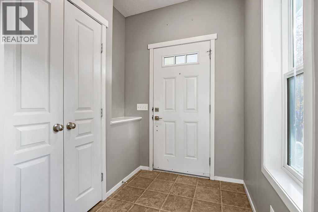 126 River Heights Crescent, Cochrane — photo 2