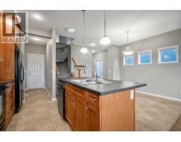 4pc Bathroom - 126 River Heights Crescent, Cochrane, AB T4C0J5 Photo 11