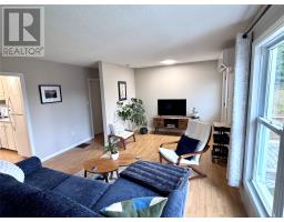 11 Marshalls Lane thumbnail 15