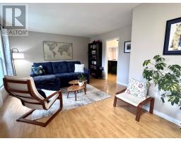 11 Marshalls Lane thumbnail 16