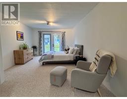 11 Marshalls Lane thumbnail 18