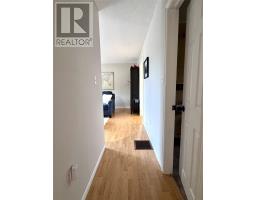 11 Marshalls Lane thumbnail 22