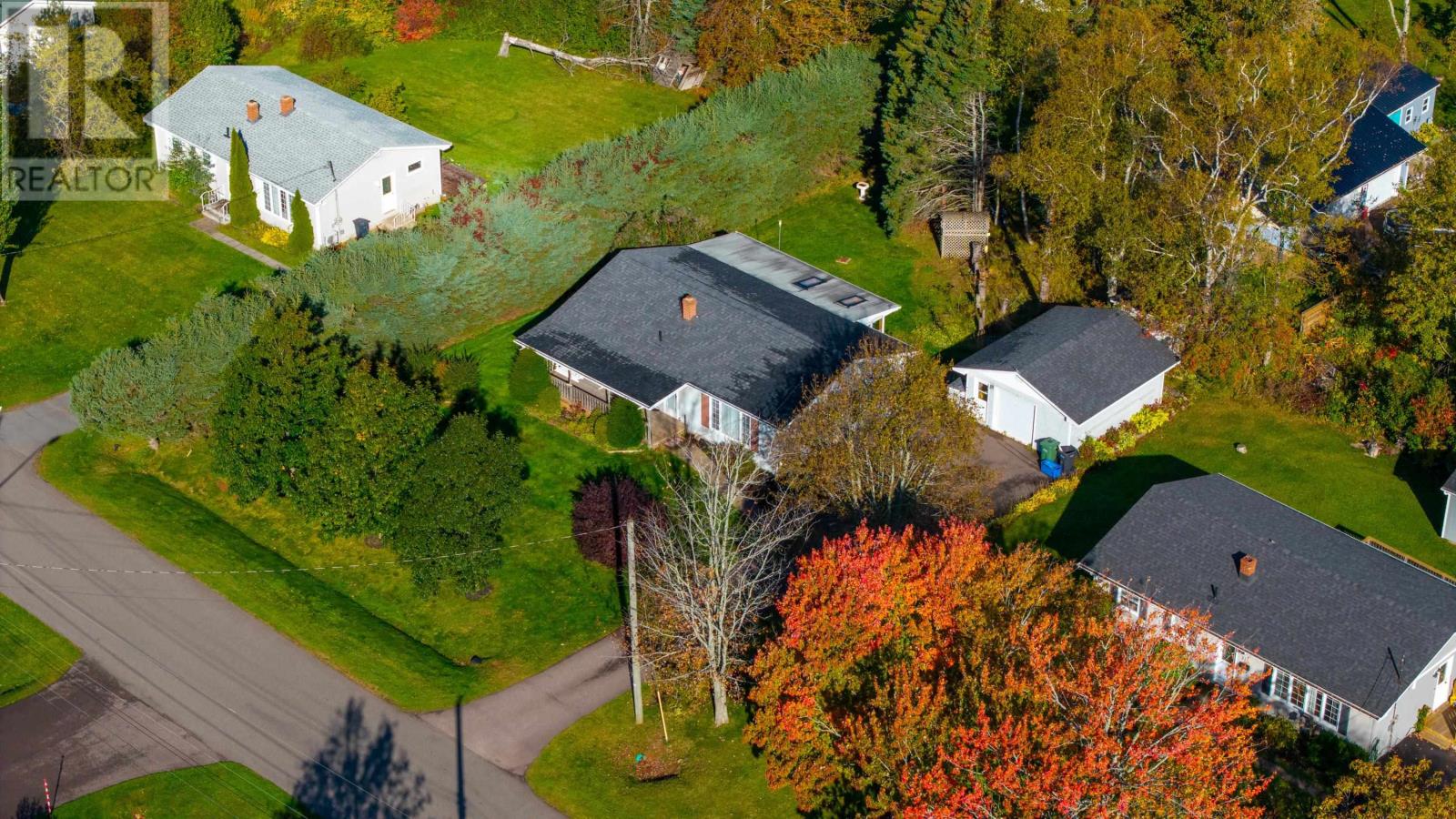 17 Towerwood Drive photo 4