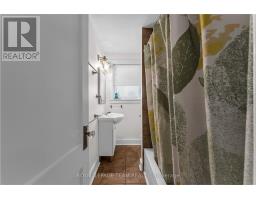 Kitchen - 418 College Street, Kingston, ON K7L4M7 Photo 18