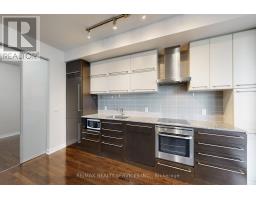 1009 - 770 Bay Street, Toronto, ON M5G0A6 Photo 18