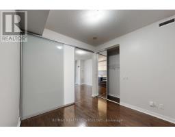 1009 - 770 Bay Street, Toronto, ON M5G0A6 Photo 21