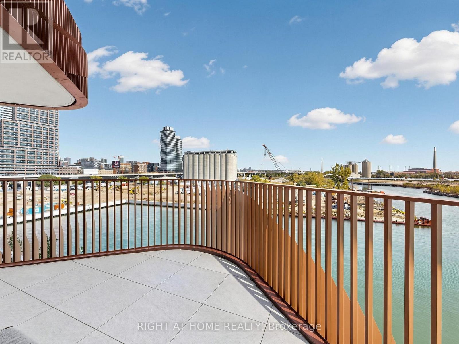 510- 155 Merchants' Wharf, Toronto, ON photo 35