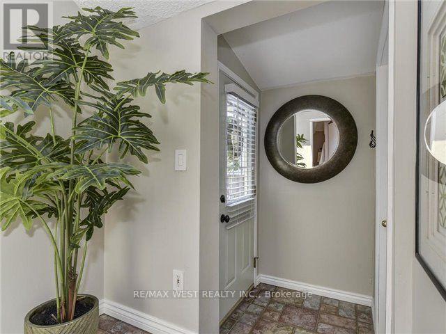 602 Annland Street, Pickering, ON photo 2