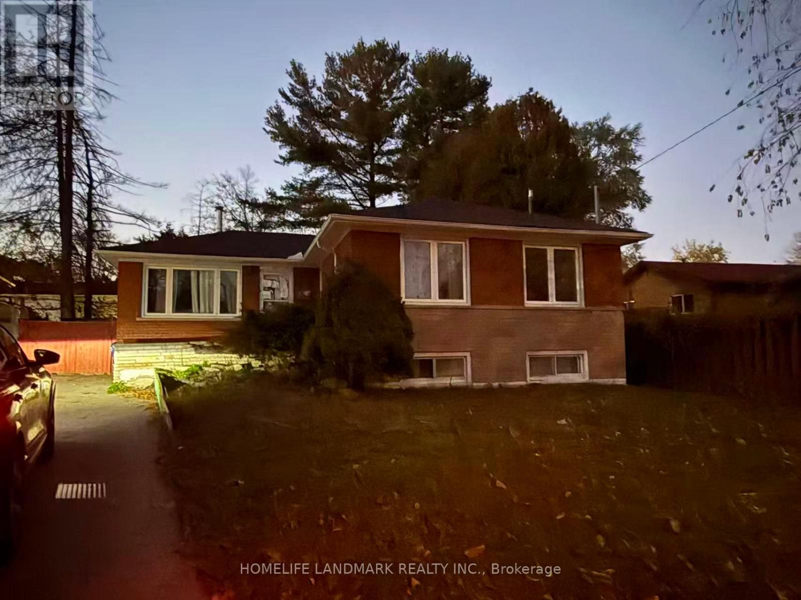 84 Melchior Drive, Toronto, ON photo 2