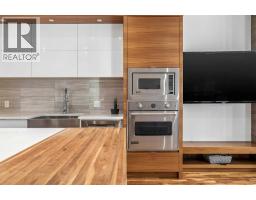 Wine Cellar - 2333 3 Avenue Nw, Calgary, AB T2N0K9 Photo 11