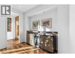 2pc Bathroom - 2333 3 Avenue Nw, Calgary, AB T2N0K9 Photo 17