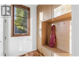 4pc Bathroom - 2333 3 Avenue Nw, Calgary, AB T2N0K9 Photo 18