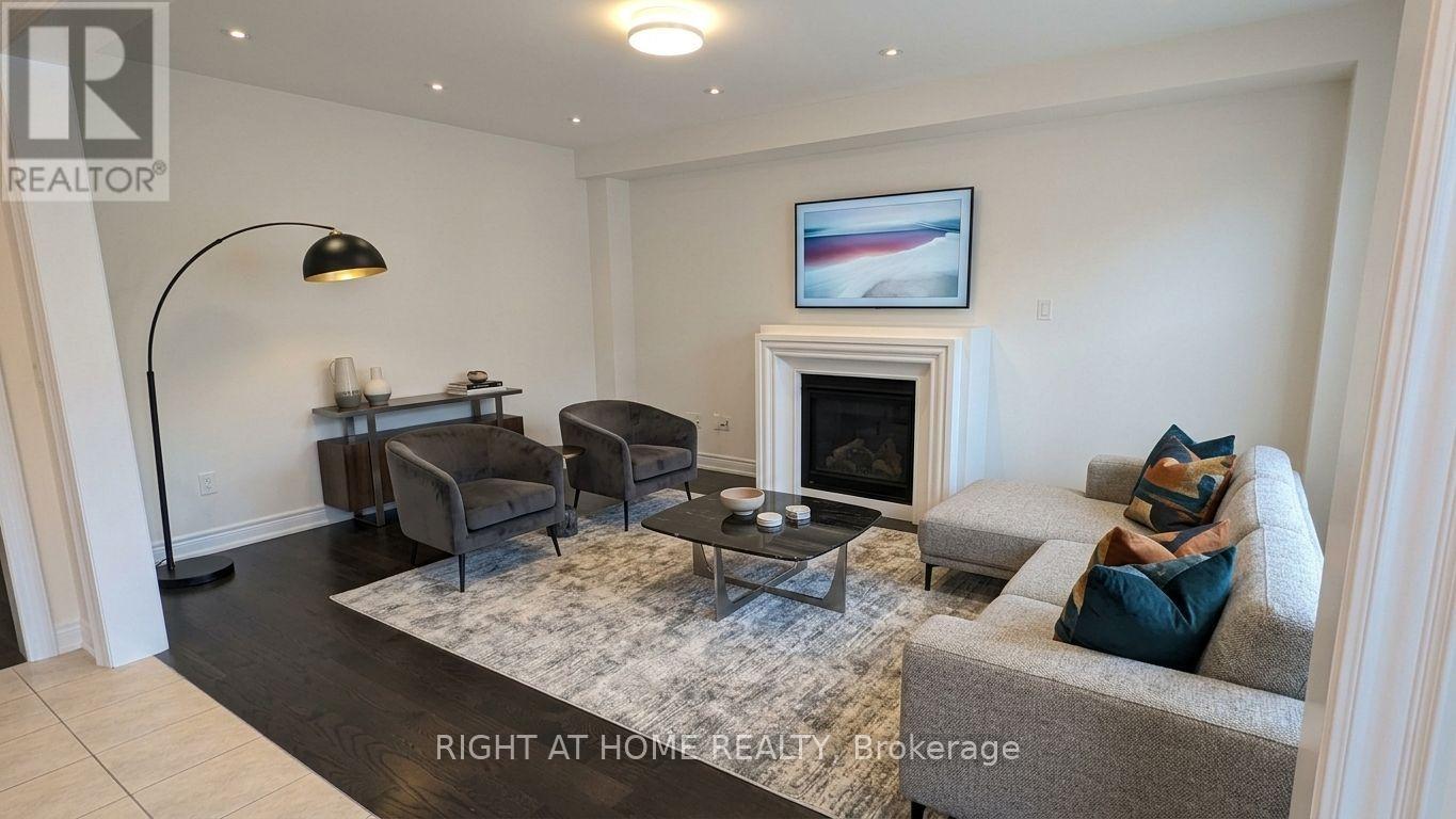 29 MONDIAL CRESCENT, East Gwillimbury (Queensville) — photo 2
