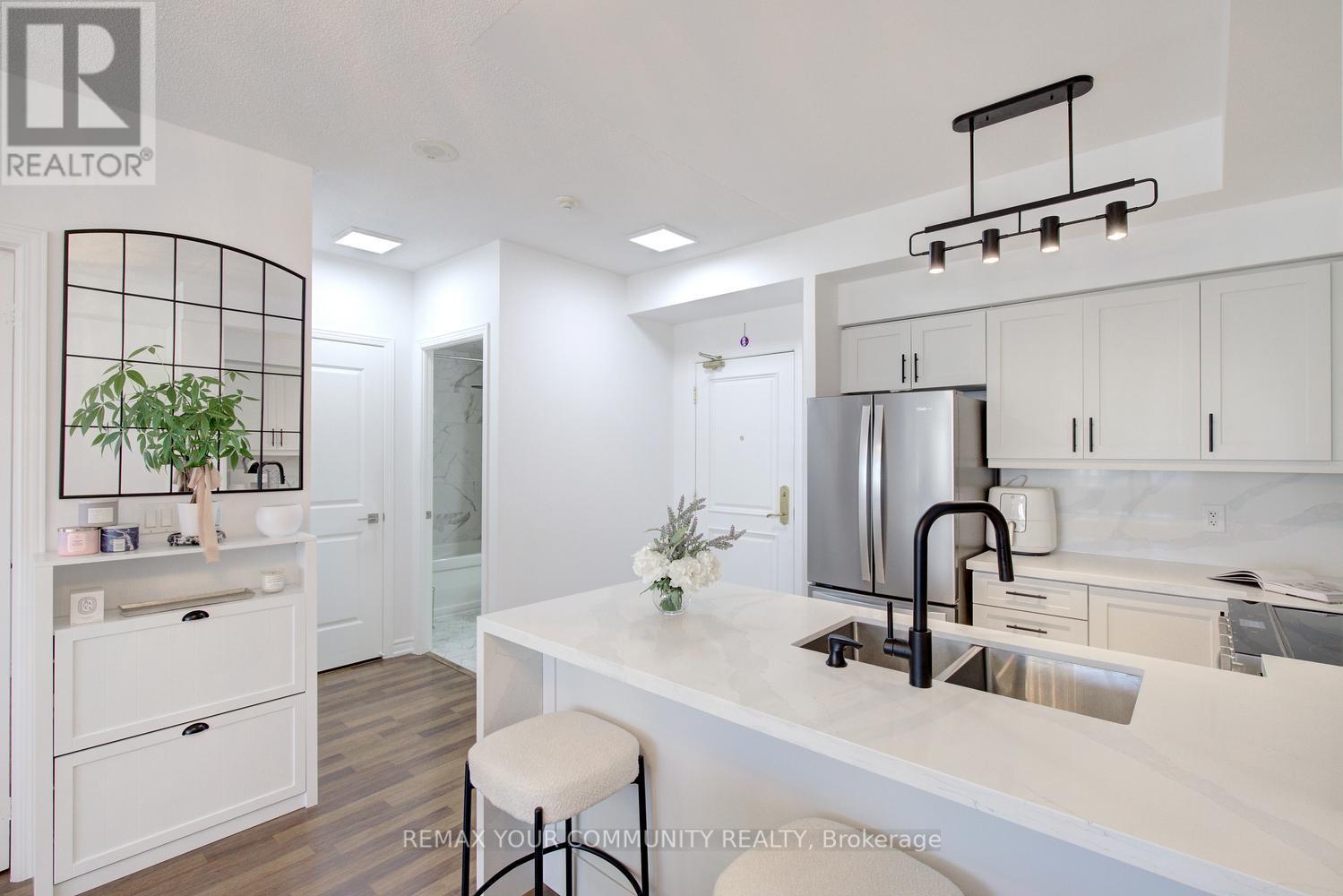 1502- 9225 Jane Street, Vaughan, ON photo 14