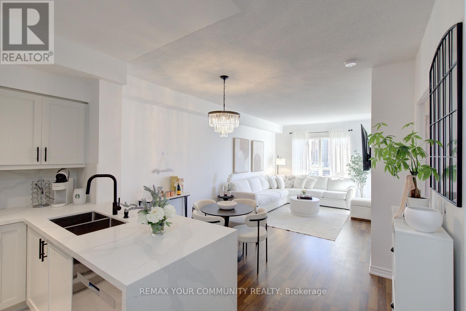 1502- 9225 Jane Street, Vaughan, ON photo 24