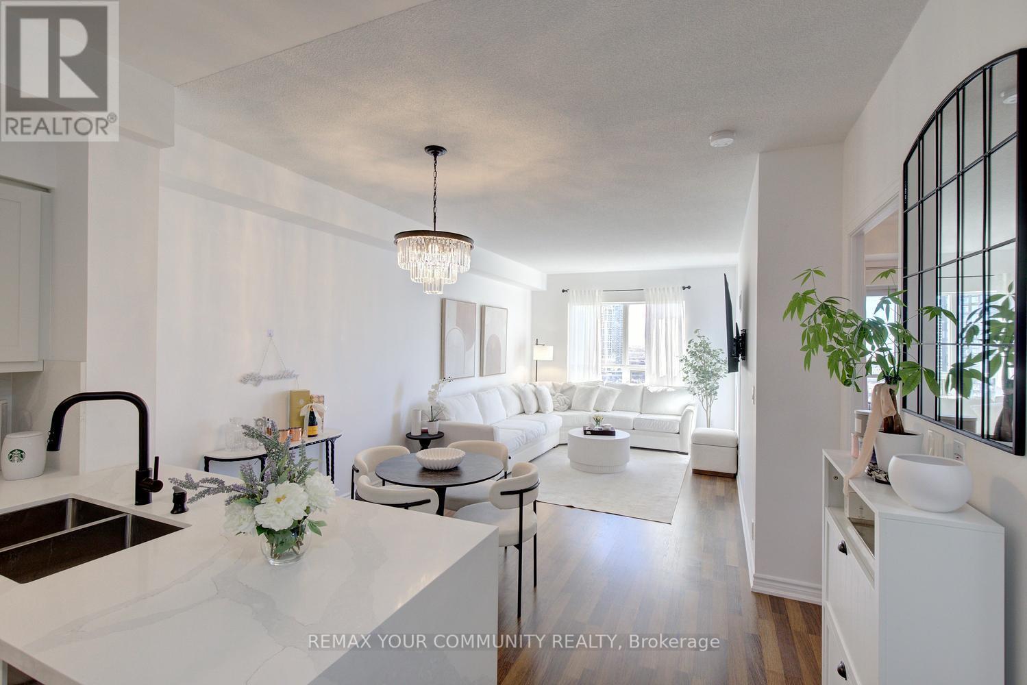 1502- 9225 Jane Street, Vaughan, ON photo 25