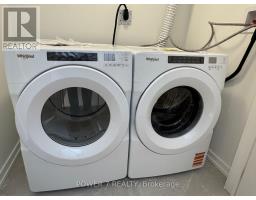 22 - 14 Lytham Green Circle, Newmarket, ON L3Y0H3 Photo 15