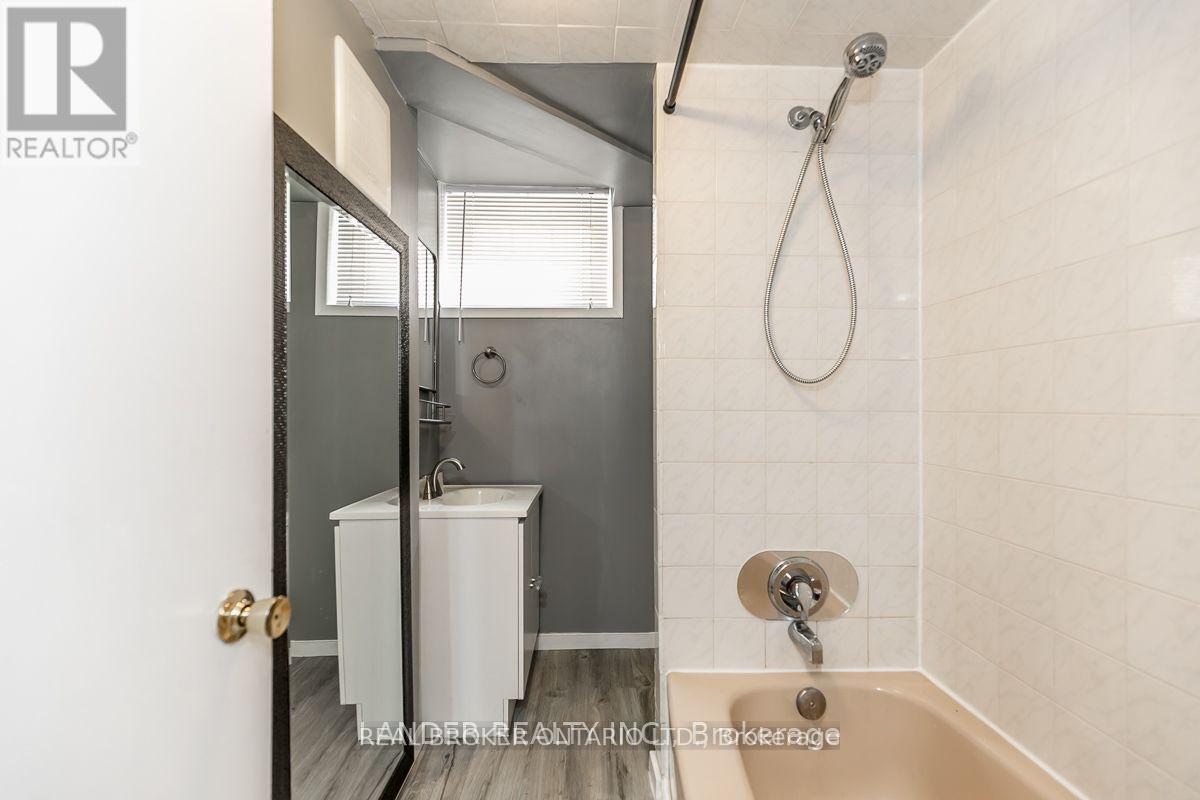 332 WALKER (BASEMENT) AVENUE, Bradford West Gwillimbury (Bradford) — photo 9