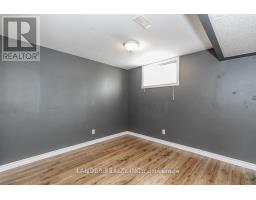 332 Walker (basement) Avenue, Bradford West Gwillimbury, ON L3Z1Y8 Photo 8