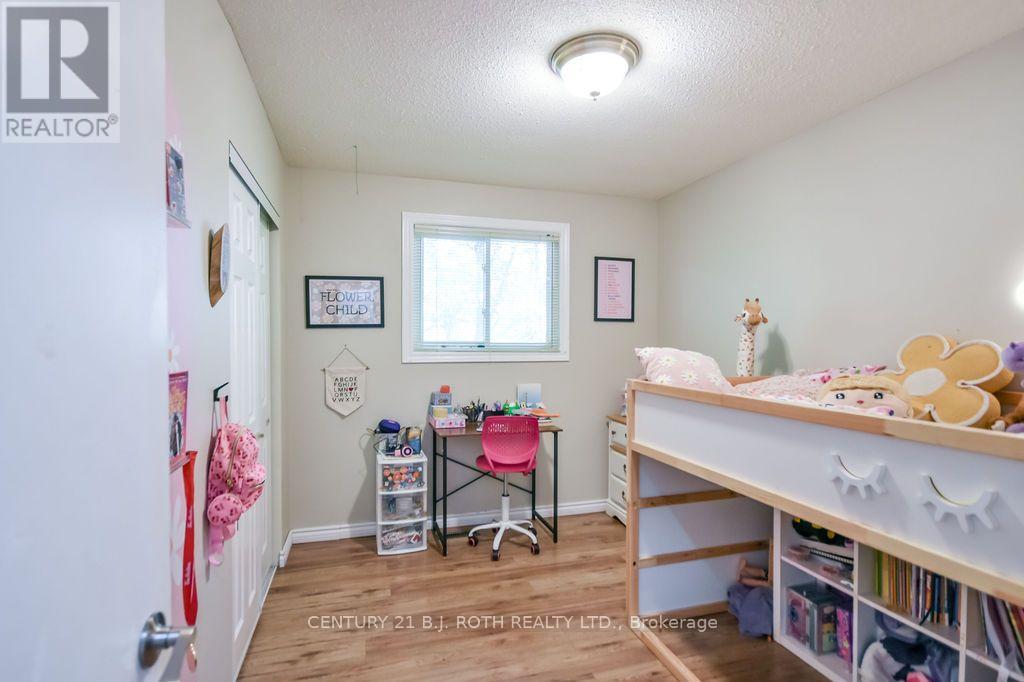 38 CHARLBROOK Avenue, Barrie photo 17