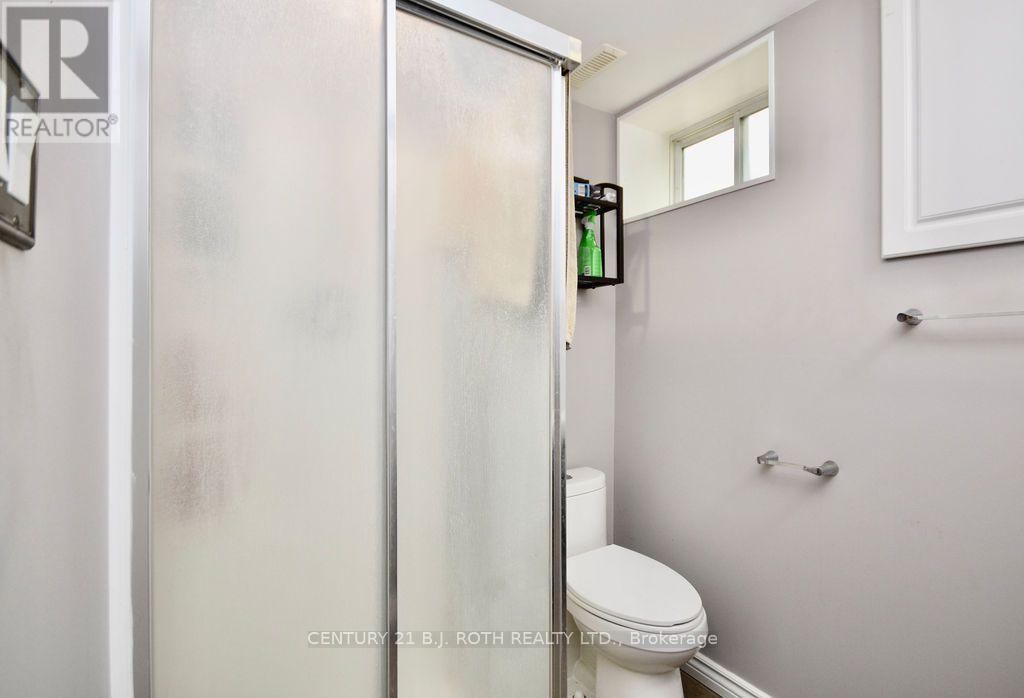 38 CHARLBROOK Avenue, Barrie photo 22