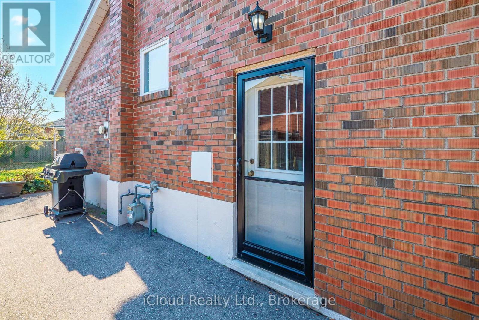 282 Kent Crescent, Burlington, ON photo 10