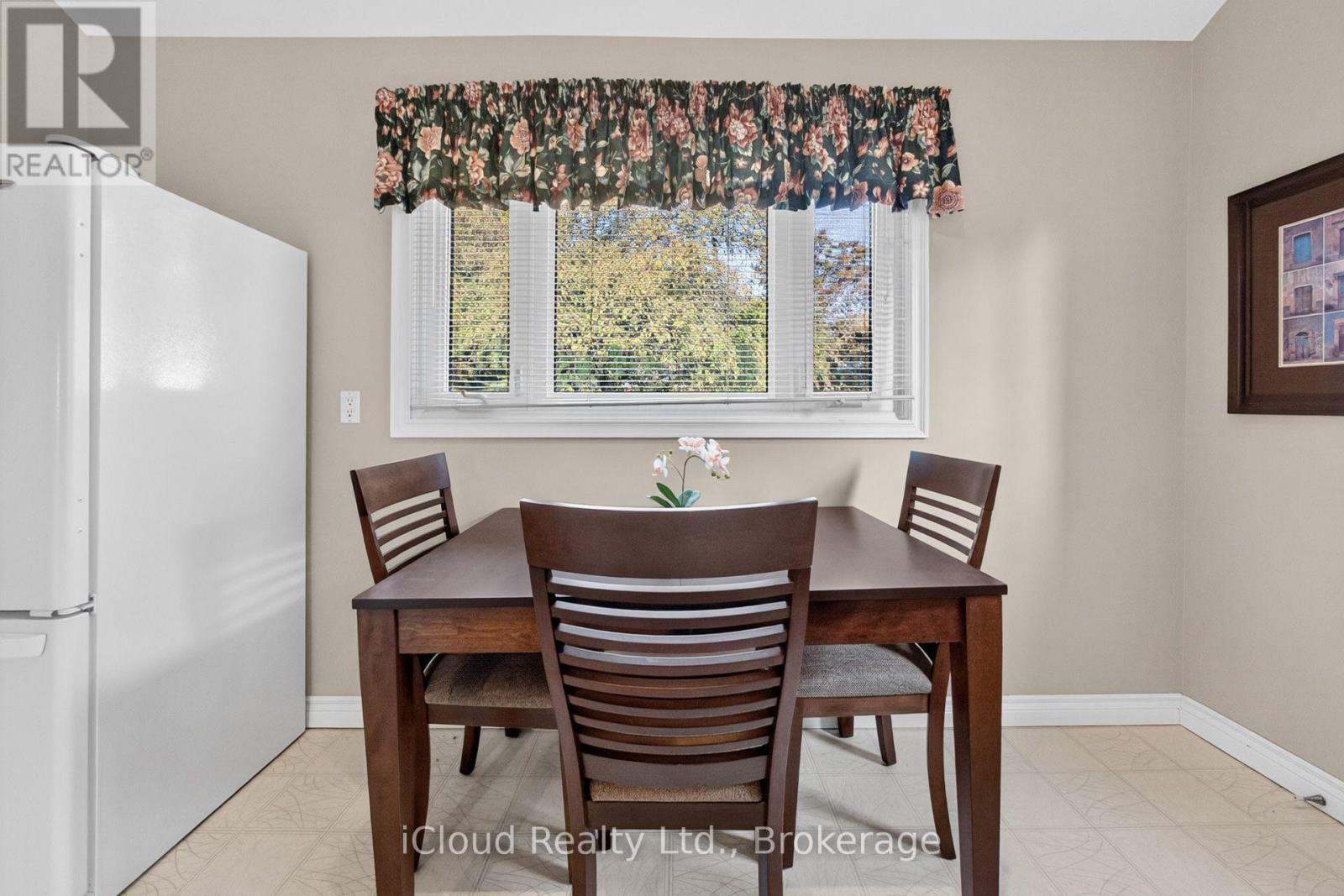 282 Kent Crescent, Burlington, ON photo 22