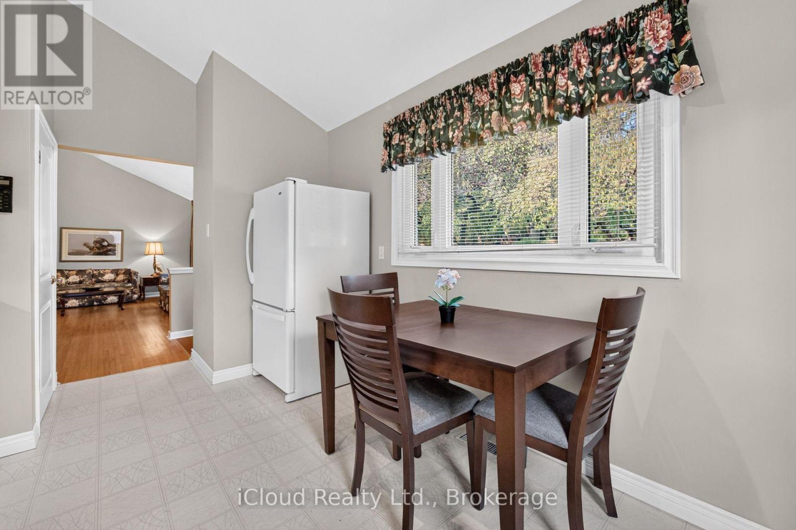 282 Kent Crescent, Burlington, ON photo 23