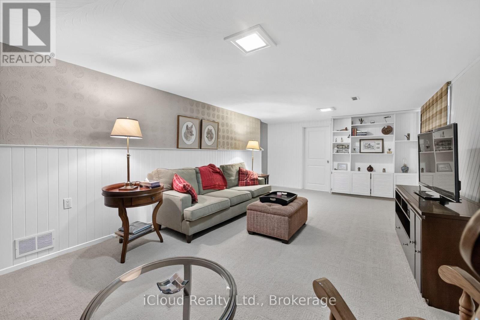 282 Kent Crescent, Burlington, ON photo 41