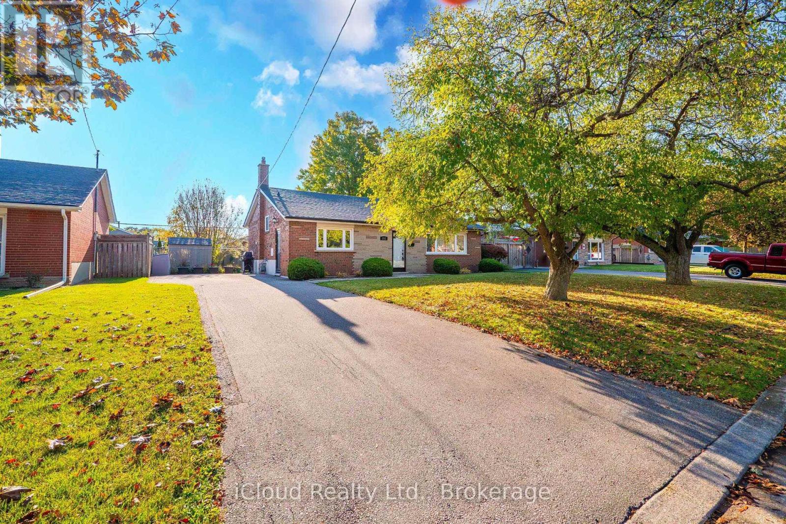 282 Kent Crescent, Burlington, ON photo 5