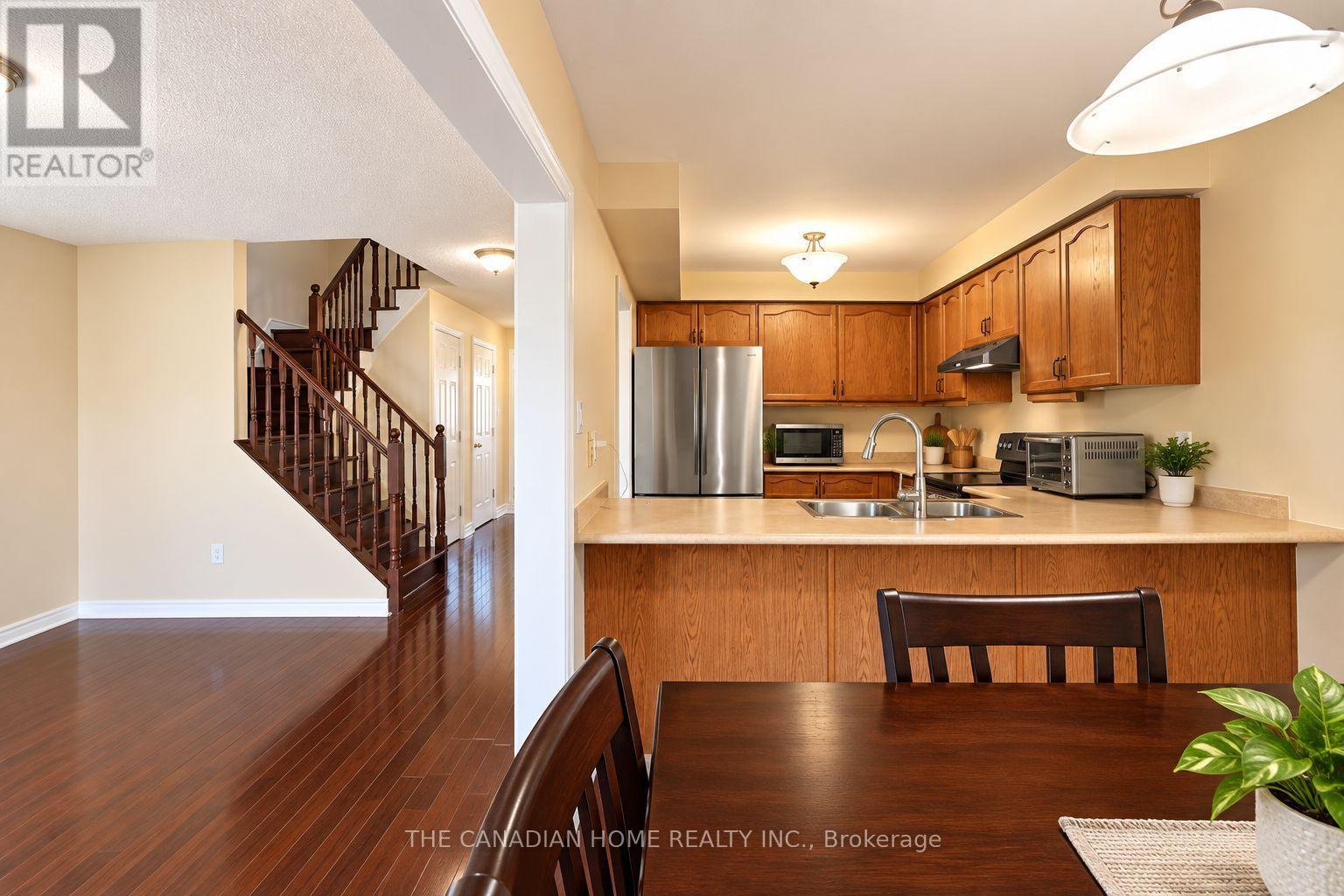10 Dunvegan Crescent, Brampton, ON photo 15