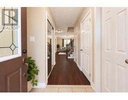 Bedroom 2 - 10 Dunvegan Crescent, Brampton, ON L7A2Y3 Photo 8