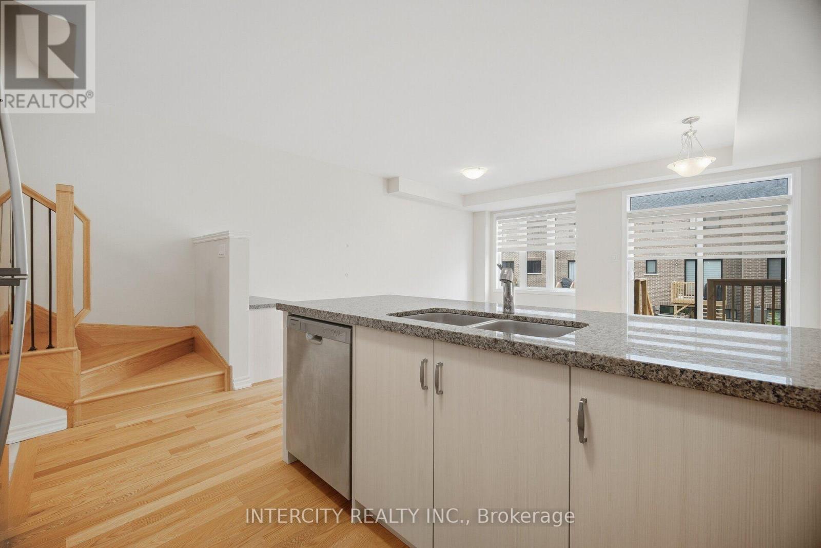 1378 National Common, Burlington, ON photo 15