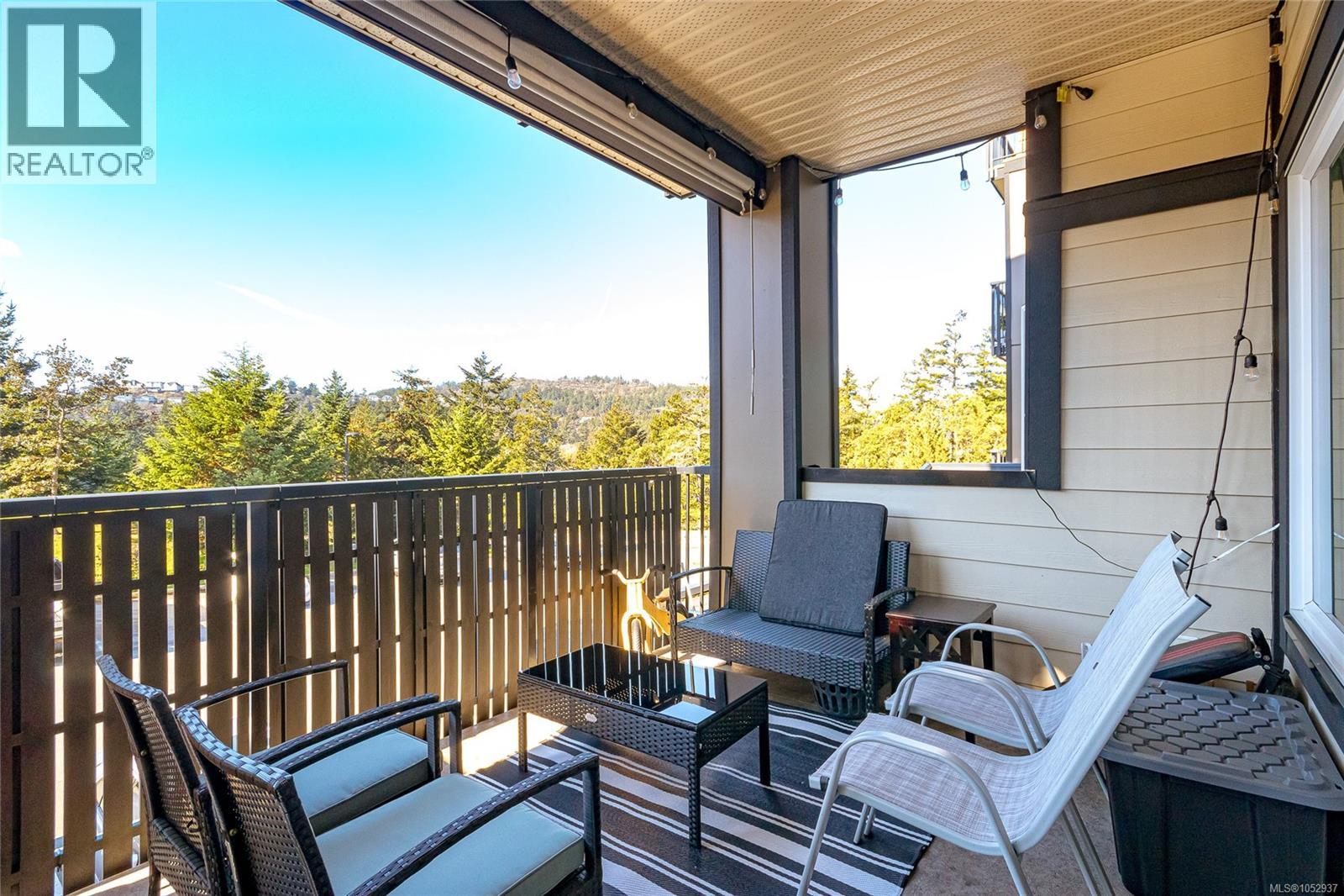 207 290 Wilfert Road, View Royal