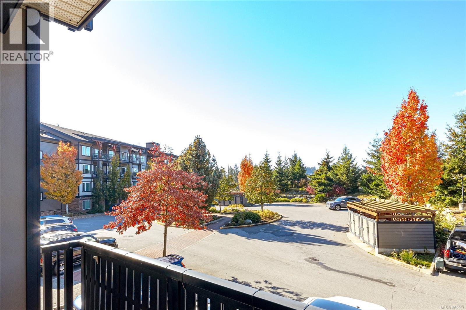 207 290 Wilfert Road, View Royal