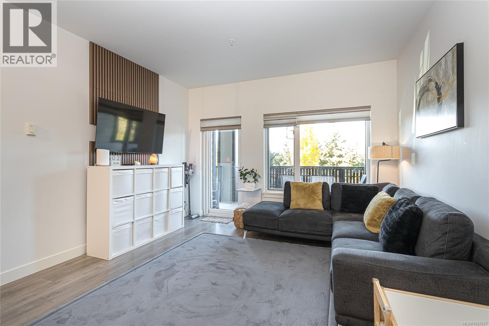 207 290 Wilfert Road, View Royal