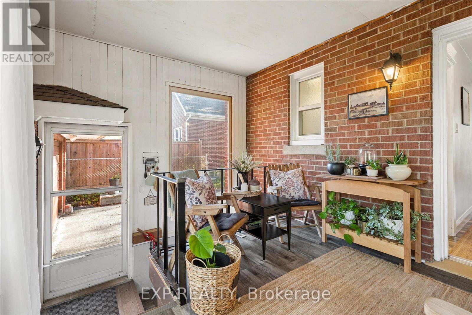 12 Layton Street, Kitchener, ON photo 17