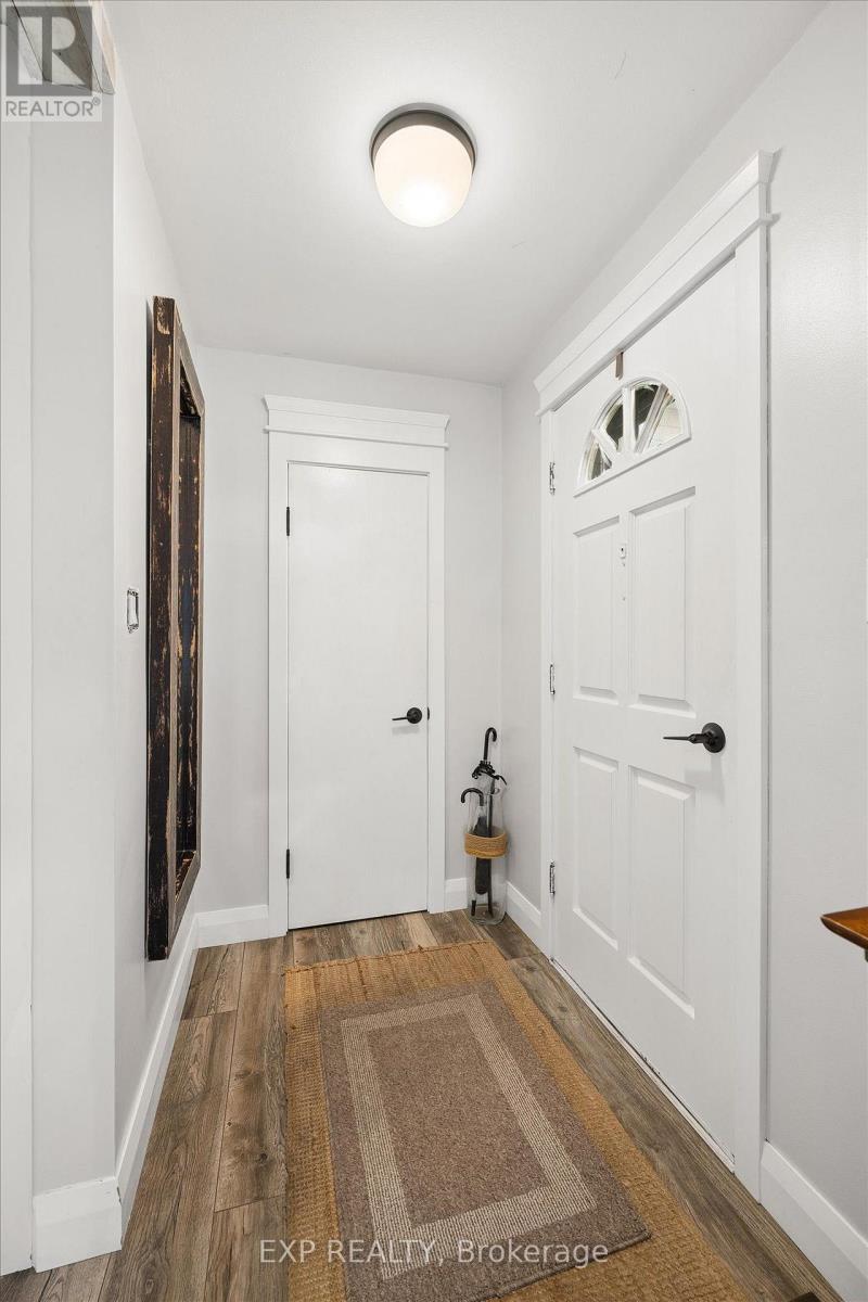 12 Layton Street, Kitchener, ON photo 4