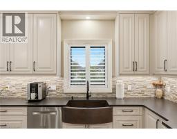 916 Foxbrook Court, Kitchener, ON N2P2W1 Photo 17