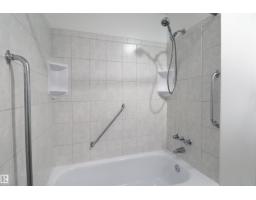 9527 151 Av Nw, Edmonton, AB T5E2R2 Photo 19