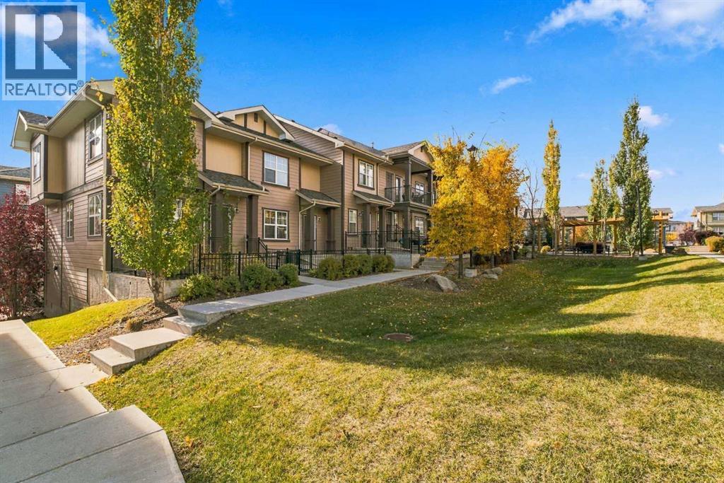 140 Evanscrest Gardens NW photo 40