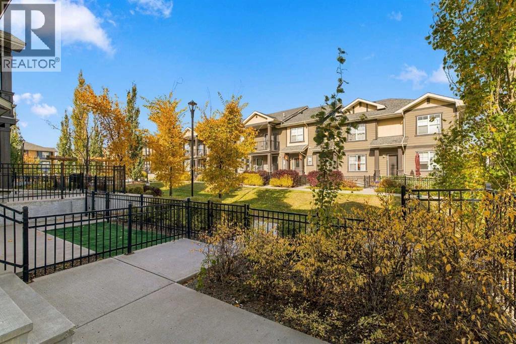 140 Evanscrest Gardens NW photo 37