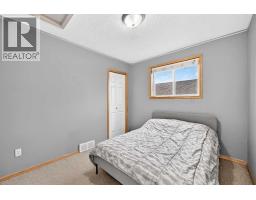 140 Everstone Way Sw, Calgary, AB T2Y4J8 Photo 18