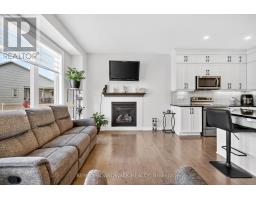 Great room - 2 Duncanville Street, Russell, ON K4R1E5 Photo 6