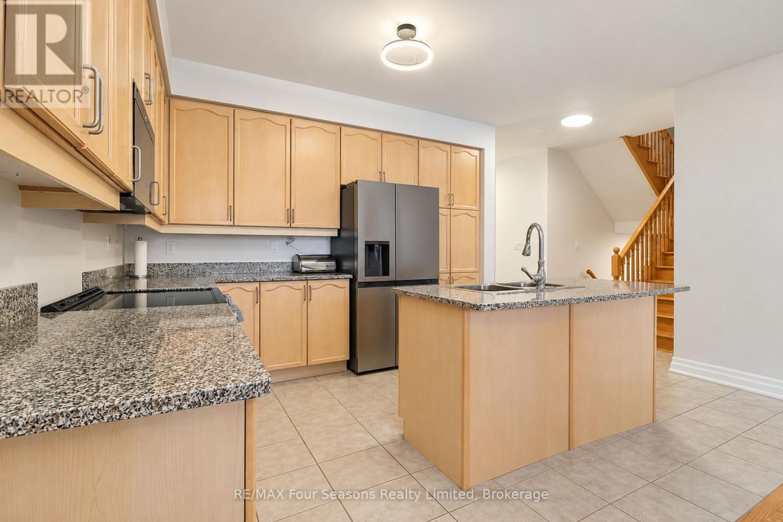 8-15 Waterside Lane, Collingwood photo 4