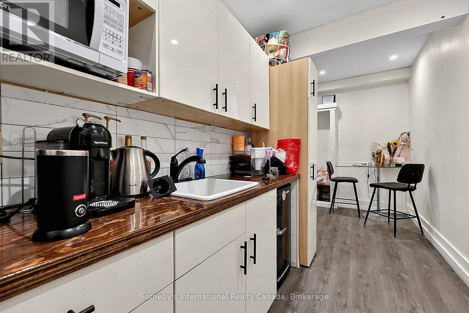201/202-637 Hurontario Street, Collingwood photo 14