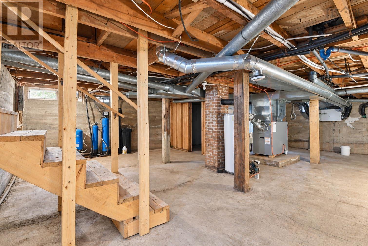 148 Sherbrooke Road - 36