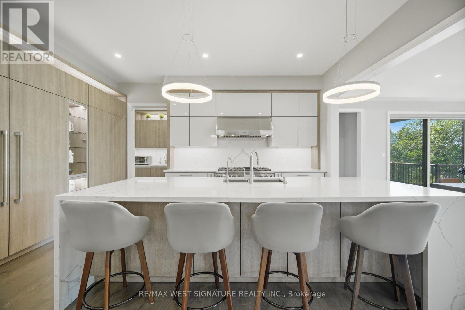 56 Sir Henry Court, King, ON photo 9